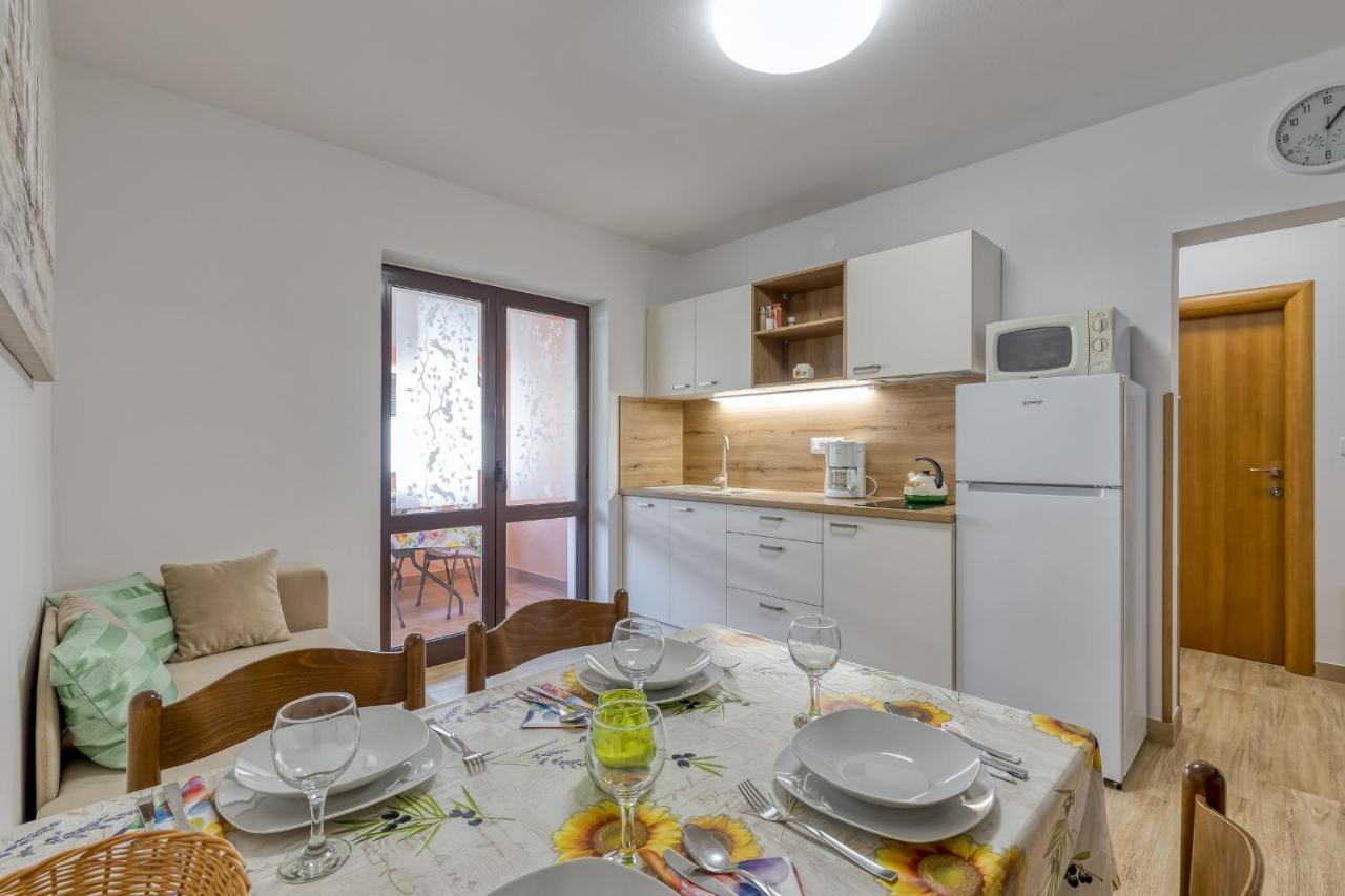 Apartment Complex Silva 로비니 외부 사진