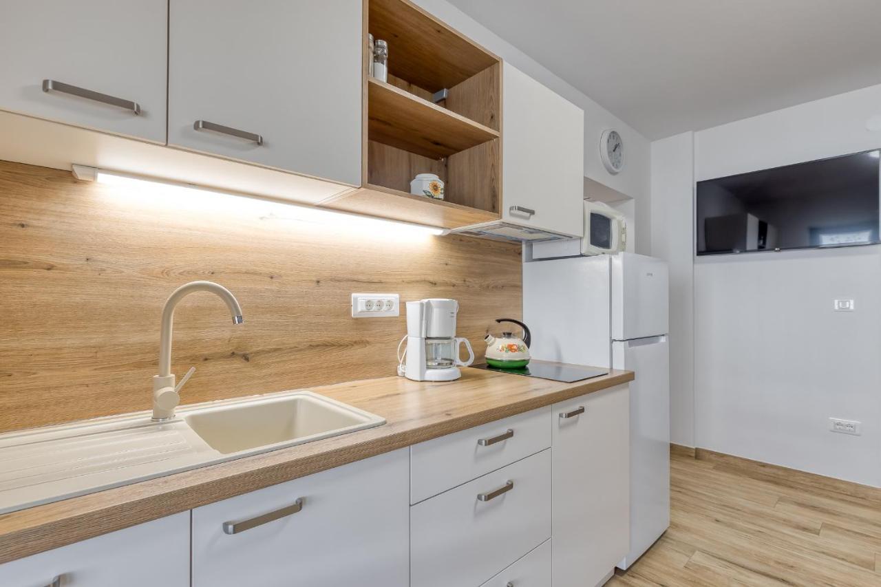 Apartment Complex Silva 로비니 외부 사진